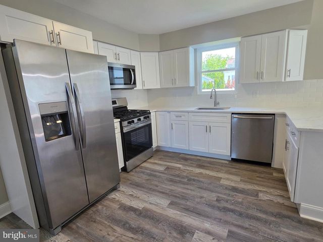 110 STOCKTON BLVD, Berlin, NJ 08009