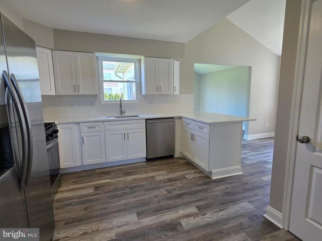 110 STOCKTON BLVD, Berlin, NJ 08009