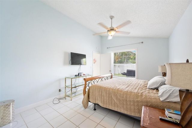 2606 Bedford Mews Dr, Wellington, FL 33414