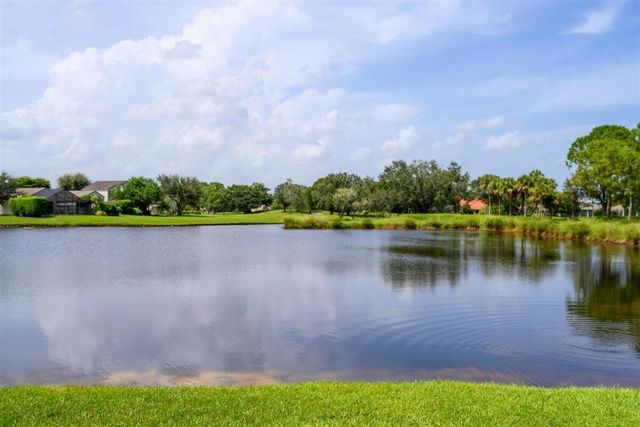 2606 Bedford Mews Dr, Wellington, FL 33414