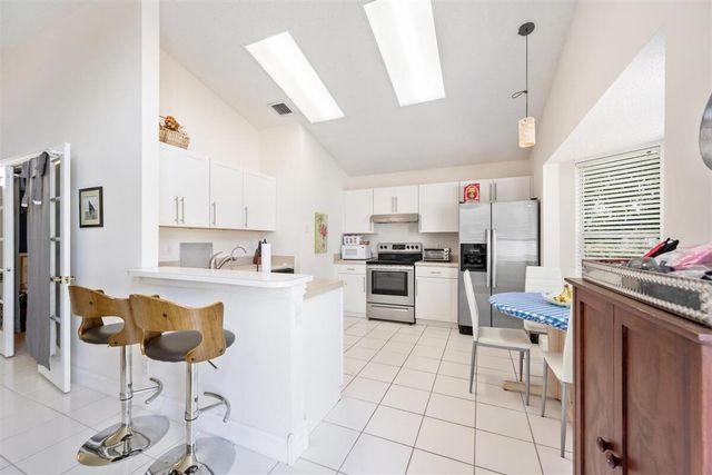 2606 Bedford Mews Dr, Wellington, FL 33414