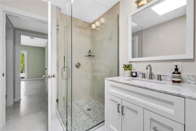 3967 E Sunny Dunes Road, Palm Springs, CA 92264