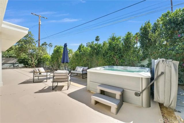 3967 E Sunny Dunes Road, Palm Springs, CA 92264