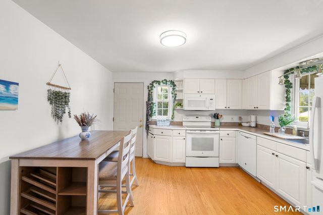 707 Oronoke Road, Waterbury, CT 06708