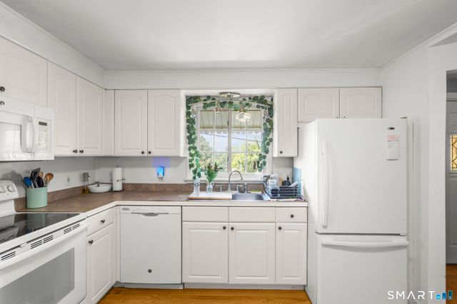 707 Oronoke Road, Waterbury, CT 06708
