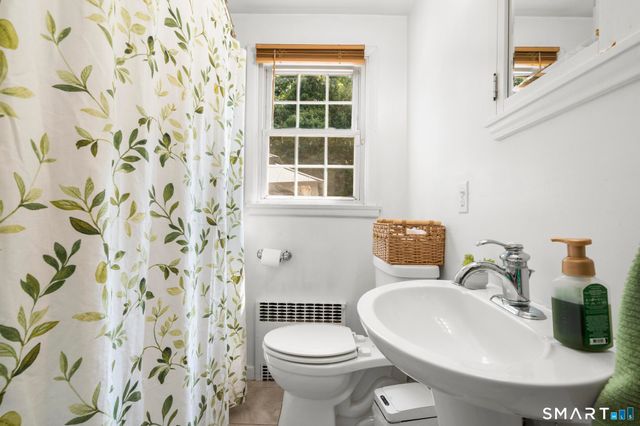 707 Oronoke Road, Waterbury, CT 06708