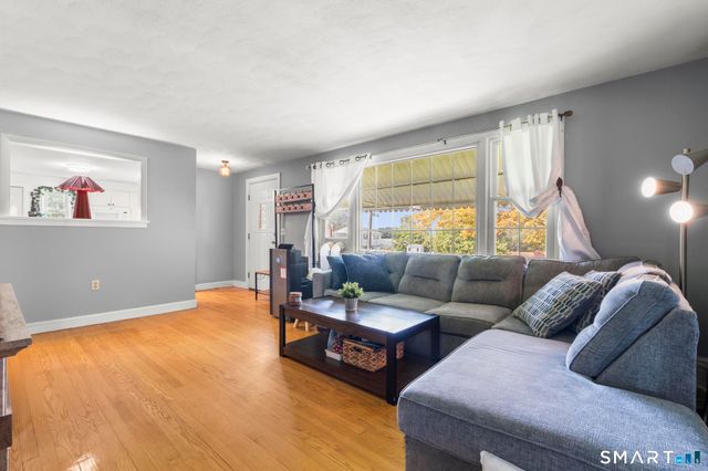 707 Oronoke Road, Waterbury, CT 06708