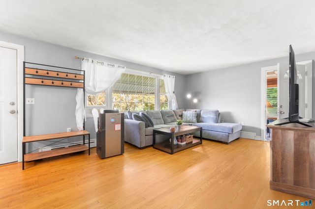 707 Oronoke Road, Waterbury, CT 06708
