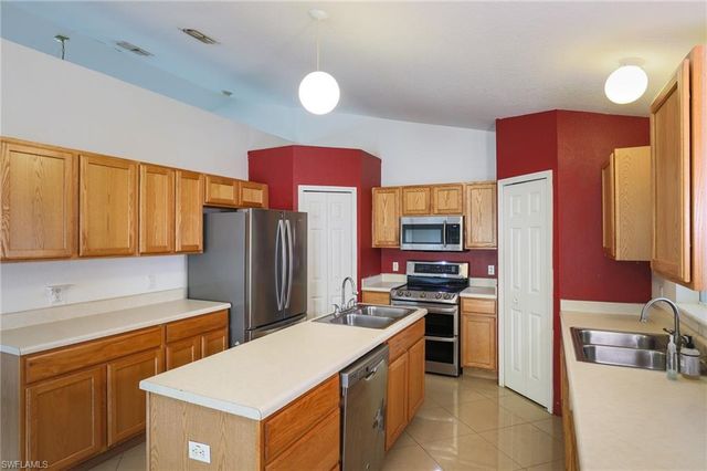 3209 54th ST W, Lehigh Acres, FL 33971