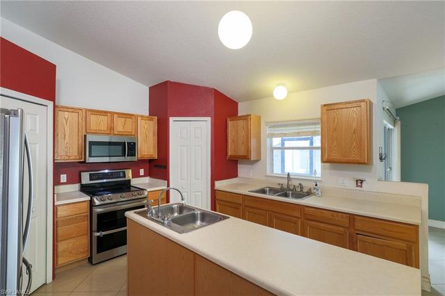 3209 54th ST W, Lehigh Acres, FL 33971