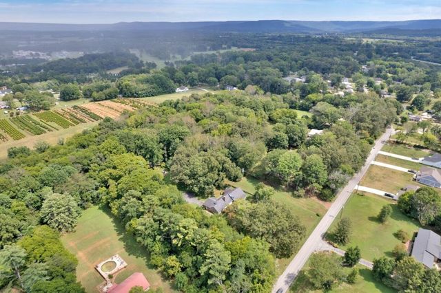 905 S Jefferson St, Winchester, TN 37398