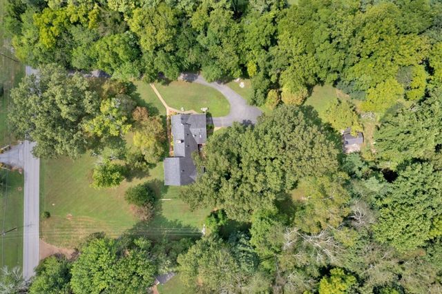 905 S Jefferson St, Winchester, TN 37398