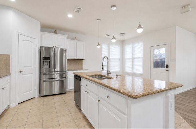 320 Grassland Drive, Denton, TX 76210