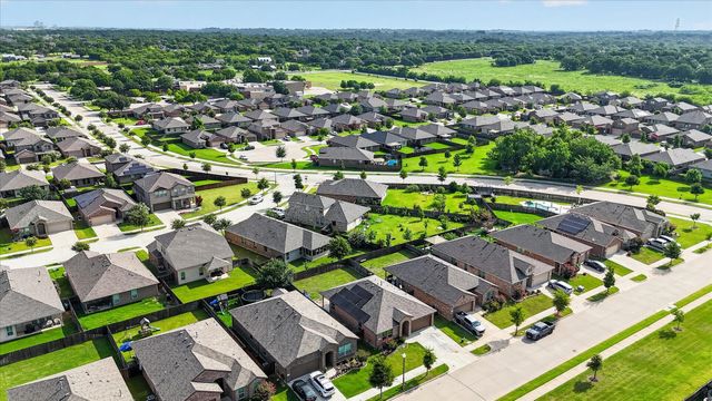 320 Grassland Drive, Denton, TX 76210