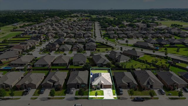 320 Grassland Drive, Denton, TX 76210