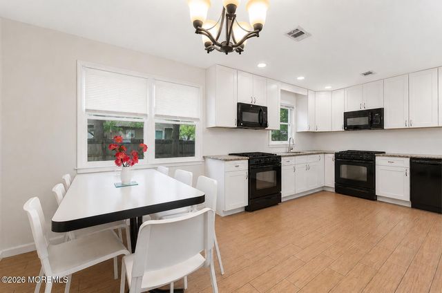1000 Waldorf Terrace, Lakewood, NJ 08701
