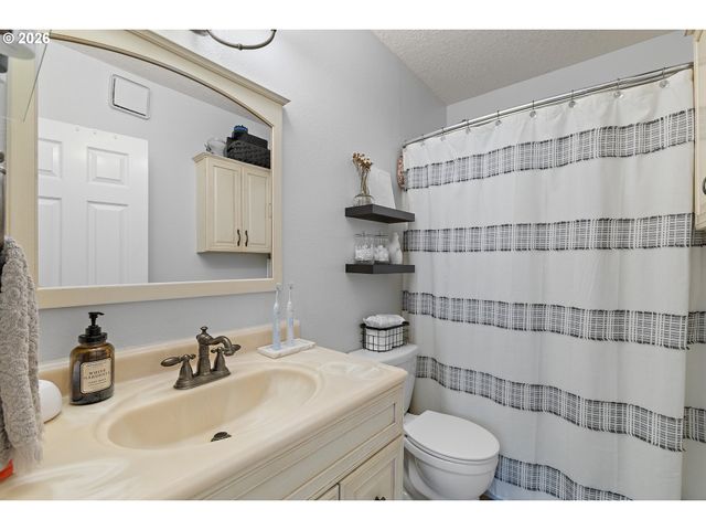 4320 S CORBETT Ave 102, Portland, OR 97239