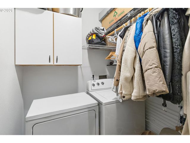 4320 S CORBETT Ave 102, Portland, OR 97239