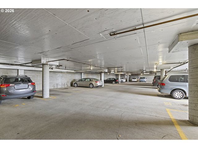 4320 S CORBETT Ave 102, Portland, OR 97239