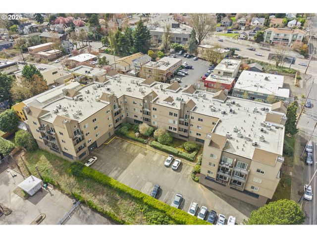 4320 S CORBETT Ave 102, Portland, OR 97239