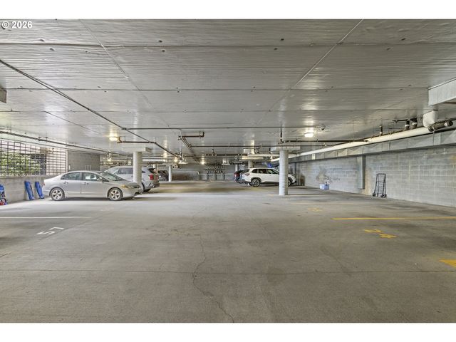 4320 S CORBETT Ave 102, Portland, OR 97239