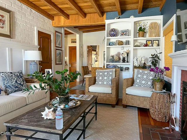 1140 Cornwall Lane, Ventura, CA 93001