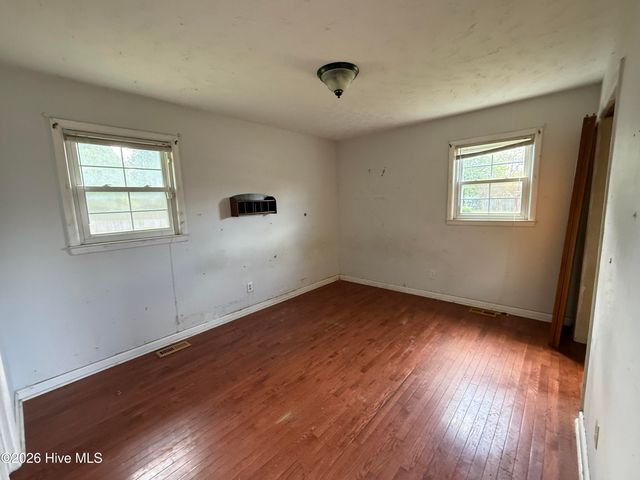 14 Sheffield Road, Jacksonville, NC 28546