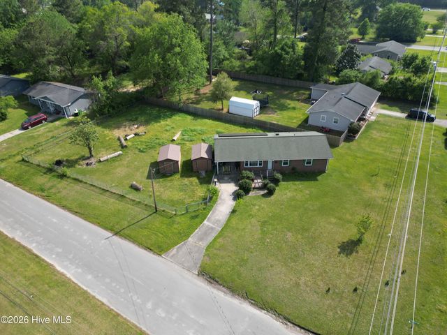 14 Sheffield Road, Jacksonville, NC 28546