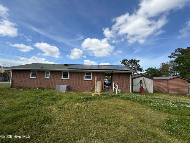 14 Sheffield Road, Jacksonville, NC 28546