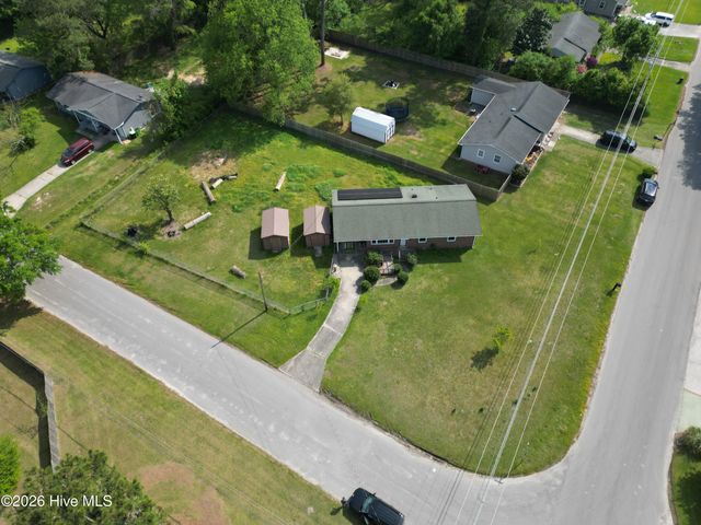 14 Sheffield Road, Jacksonville, NC 28546