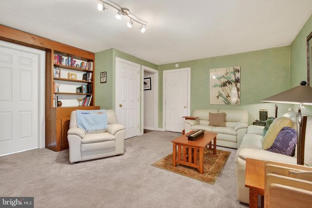 906 SNAPPER DAM RD, Landisville, PA 17538