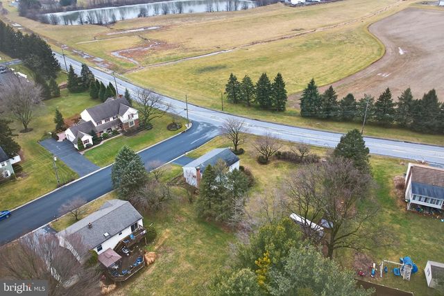 906 SNAPPER DAM RD, Landisville, PA 17538