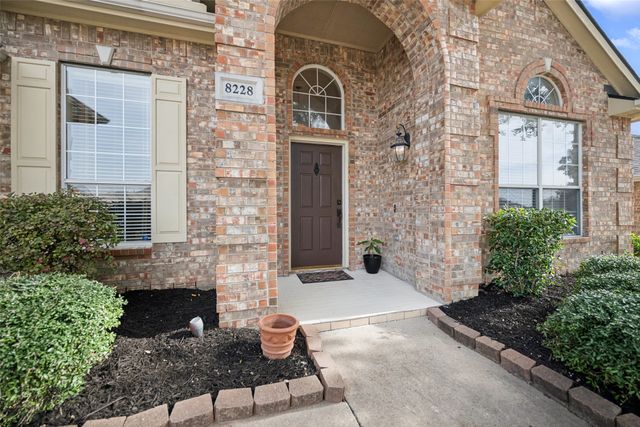 8228 Muirwood Trail, Fort Worth, TX 76137