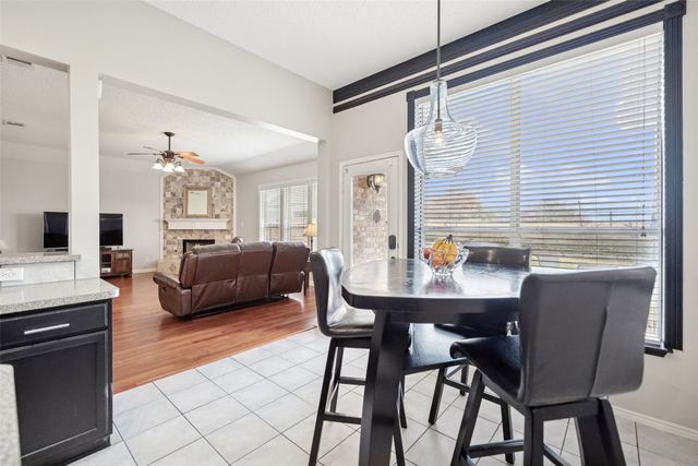 8228 Muirwood Trail, Fort Worth, TX 76137