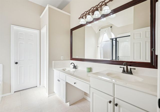 8228 Muirwood Trail, Fort Worth, TX 76137