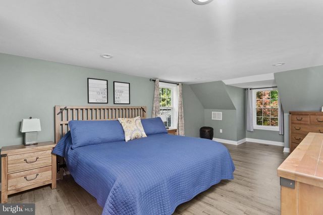 340 WASHINGTON CROSSING PENNINGTON RD, Titusville, NJ 08560