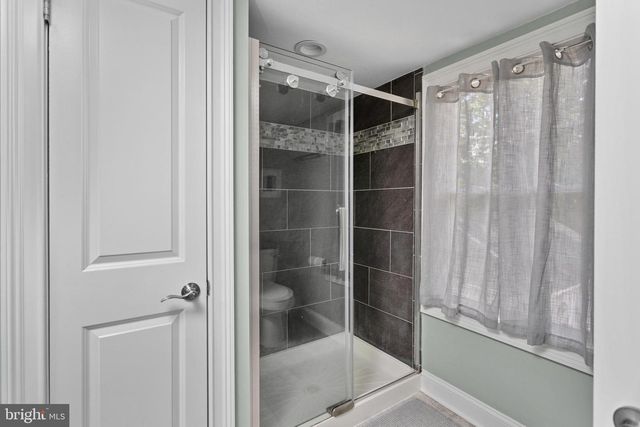 340 WASHINGTON CROSSING PENNINGTON RD, Titusville, NJ 08560