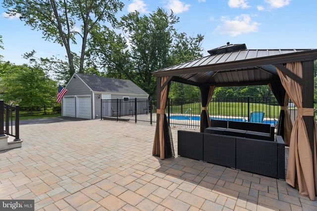 340 WASHINGTON CROSSING PENNINGTON RD, Titusville, NJ 08560