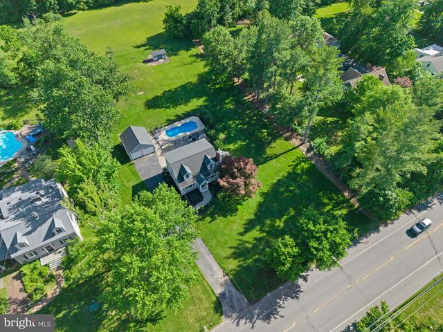 340 WASHINGTON CROSSING PENNINGTON RD, Titusville, NJ 08560