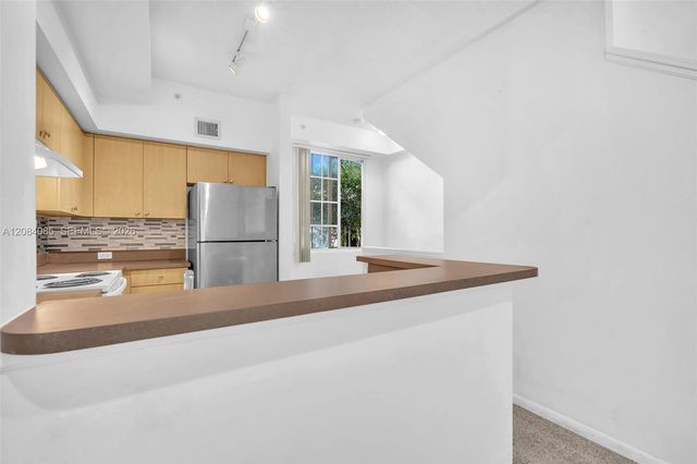 2931 NE 185th Street 1101, Aventura, FL 33180