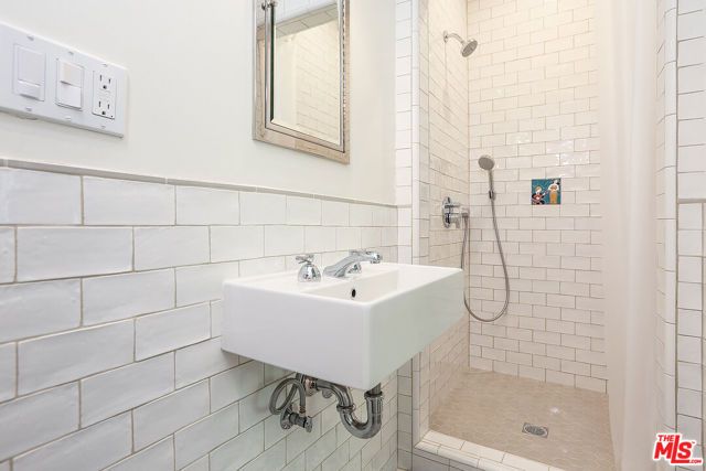 1020 10TH Street A, Santa Monica, CA 90403