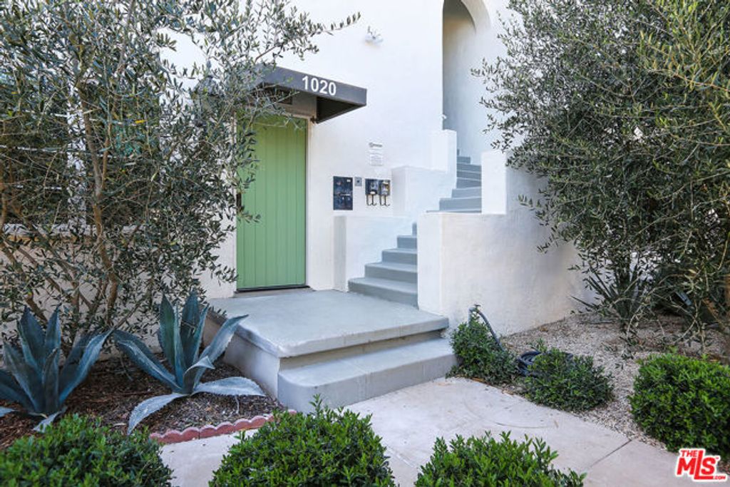 1020 10TH Street A, Santa Monica, CA 90403