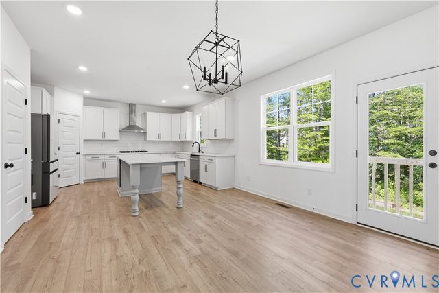 5406 Swift Fox Ct, Moseley, VA 23120