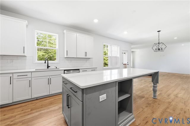 5406 Swift Fox Ct, Moseley, VA 23120