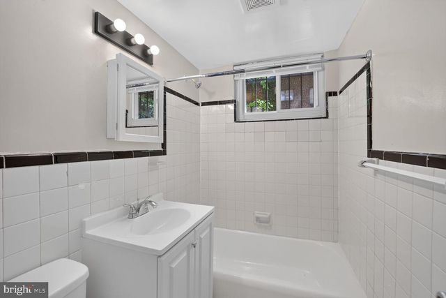 4737 SOUTH CAPITOL TER SW, Washington, DC 20032