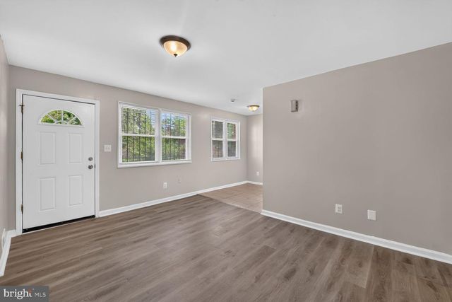 4737 SOUTH CAPITOL TER SW, Washington, DC 20032