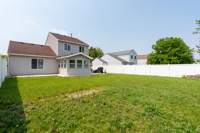 1370 Marleigh Lane, South Elgin, IL 60177