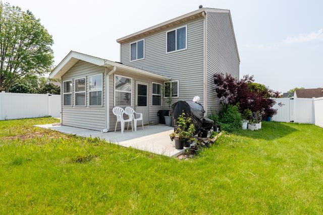 1370 Marleigh Lane, South Elgin, IL 60177