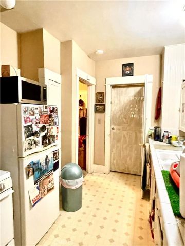 272 Thorne Street, Los Angeles, CA 90042