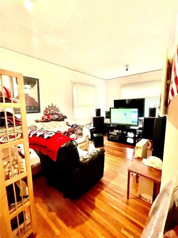 272 Thorne Street, Los Angeles, CA 90042